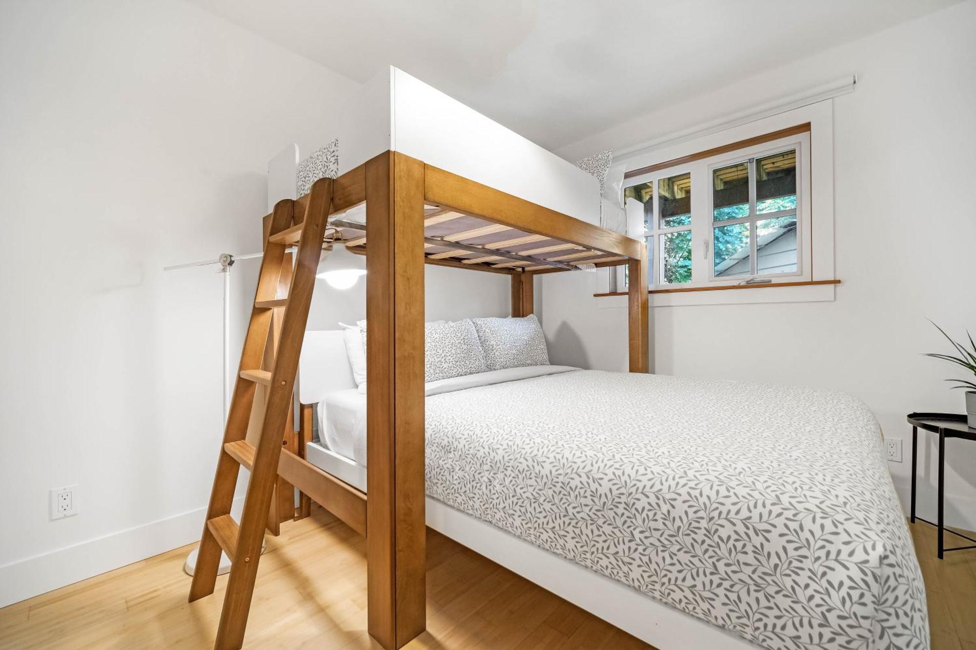 Sunwolf Riverside Cabins Brackendale Экстерьер фото