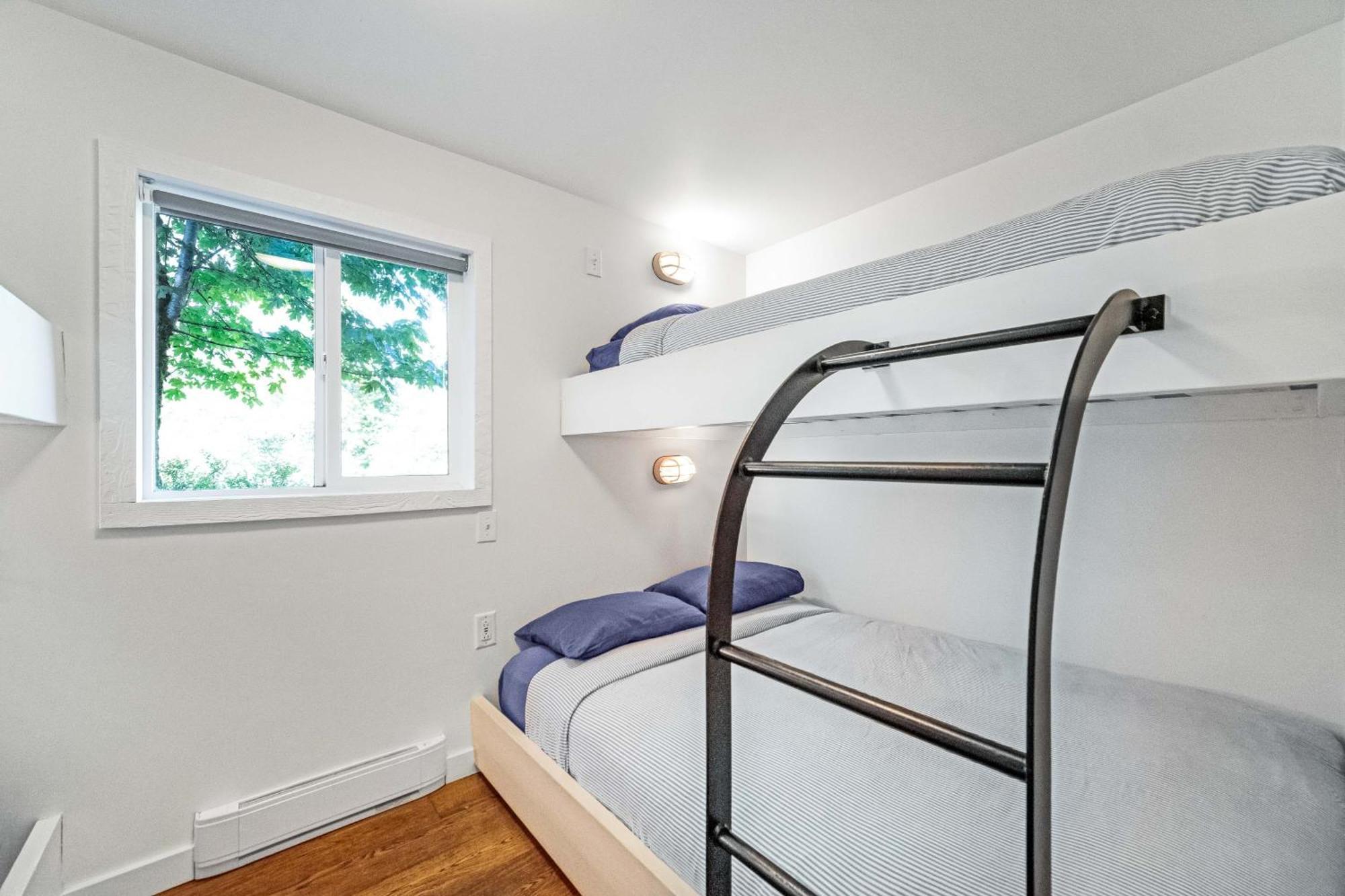 Sunwolf Riverside Cabins Brackendale Экстерьер фото