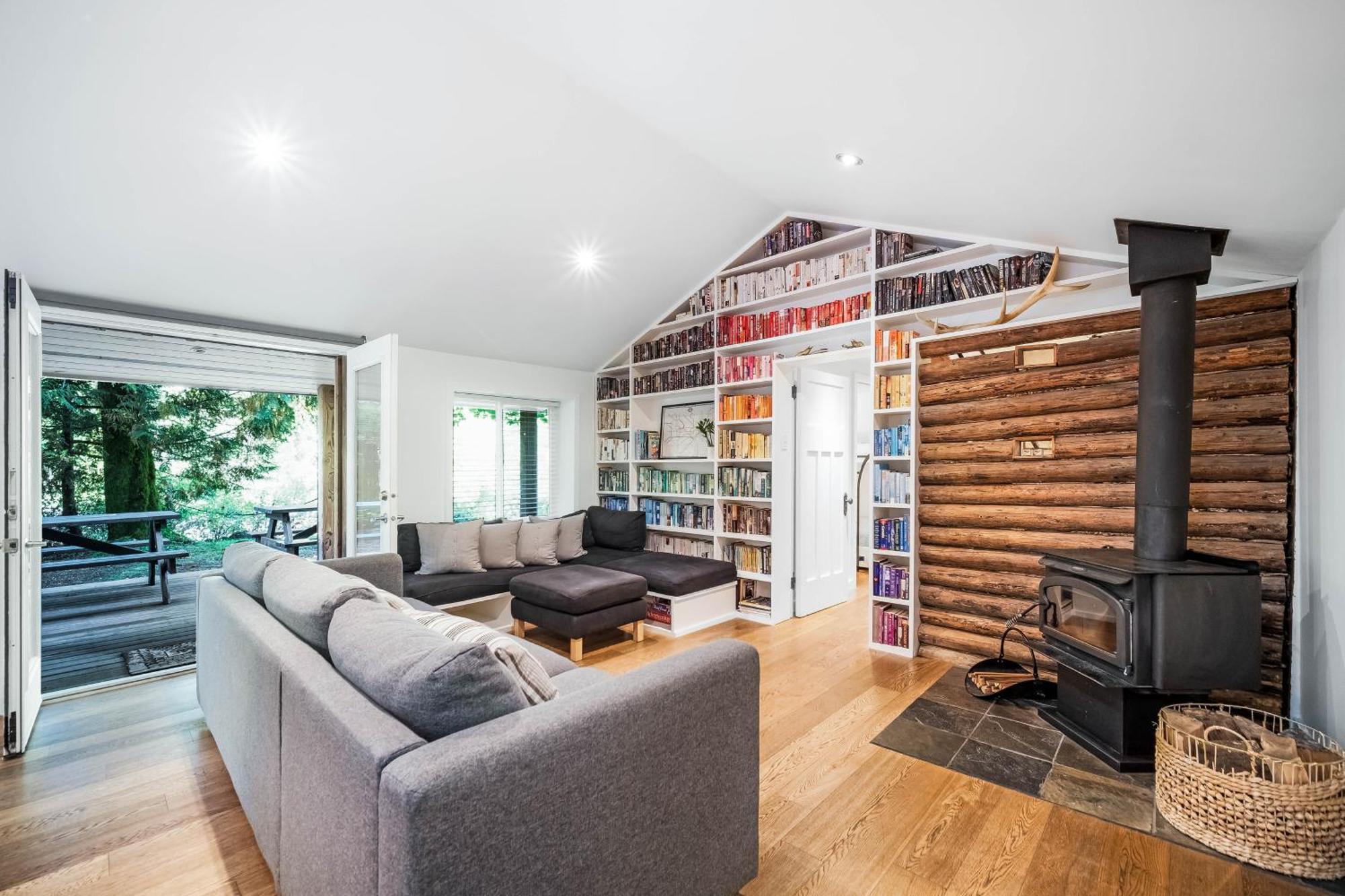 Sunwolf Riverside Cabins Brackendale Экстерьер фото